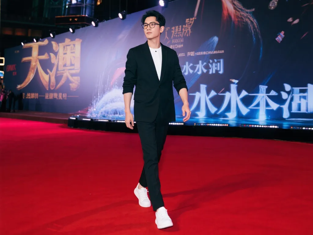 他为英格兰